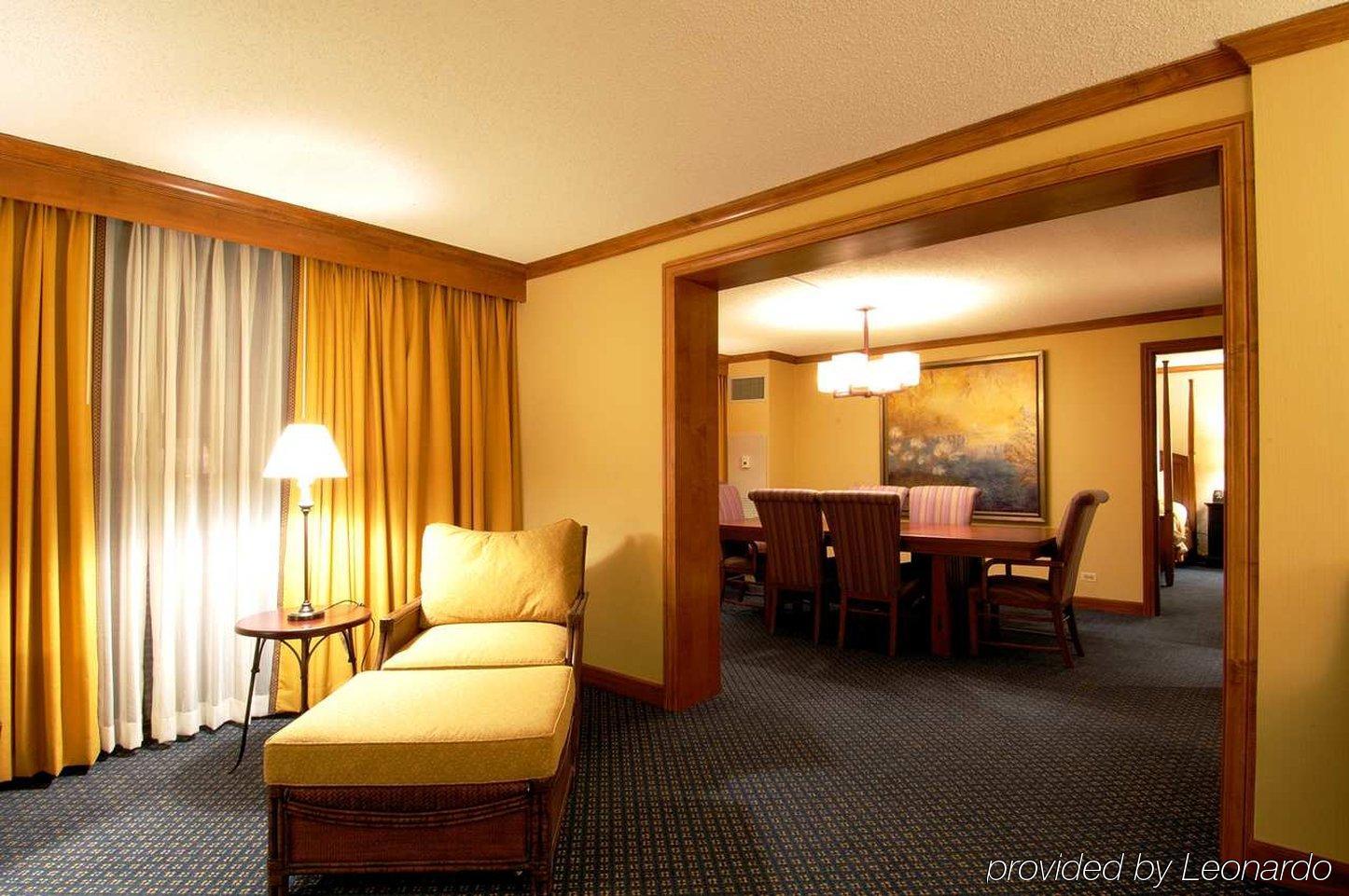 芝加哥希尔顿逸林酒店 - 橡树溪 奥克布鲁克 客房 照片